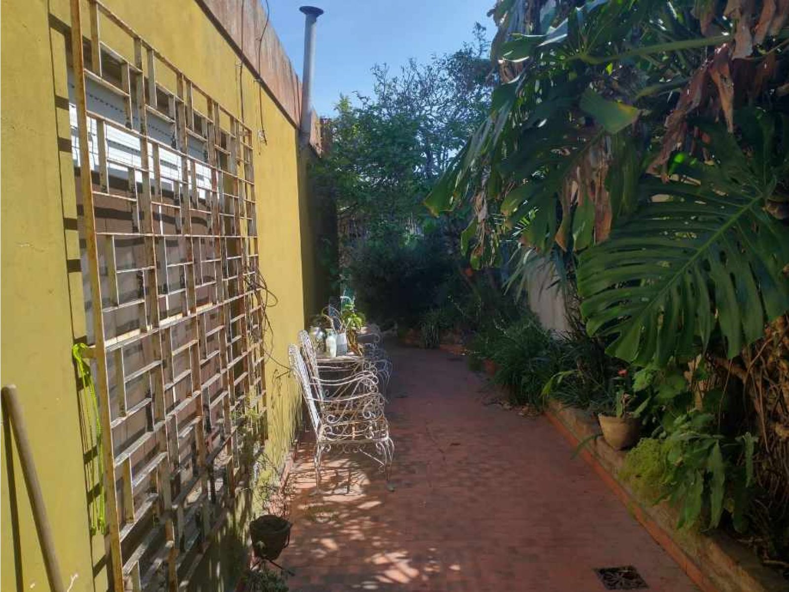 Venta de Casa de 3 ambiente con Parrilla