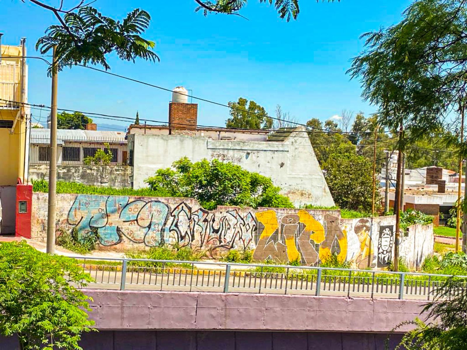 Lote en Venta a metros de Av. Sabattini con Escritura