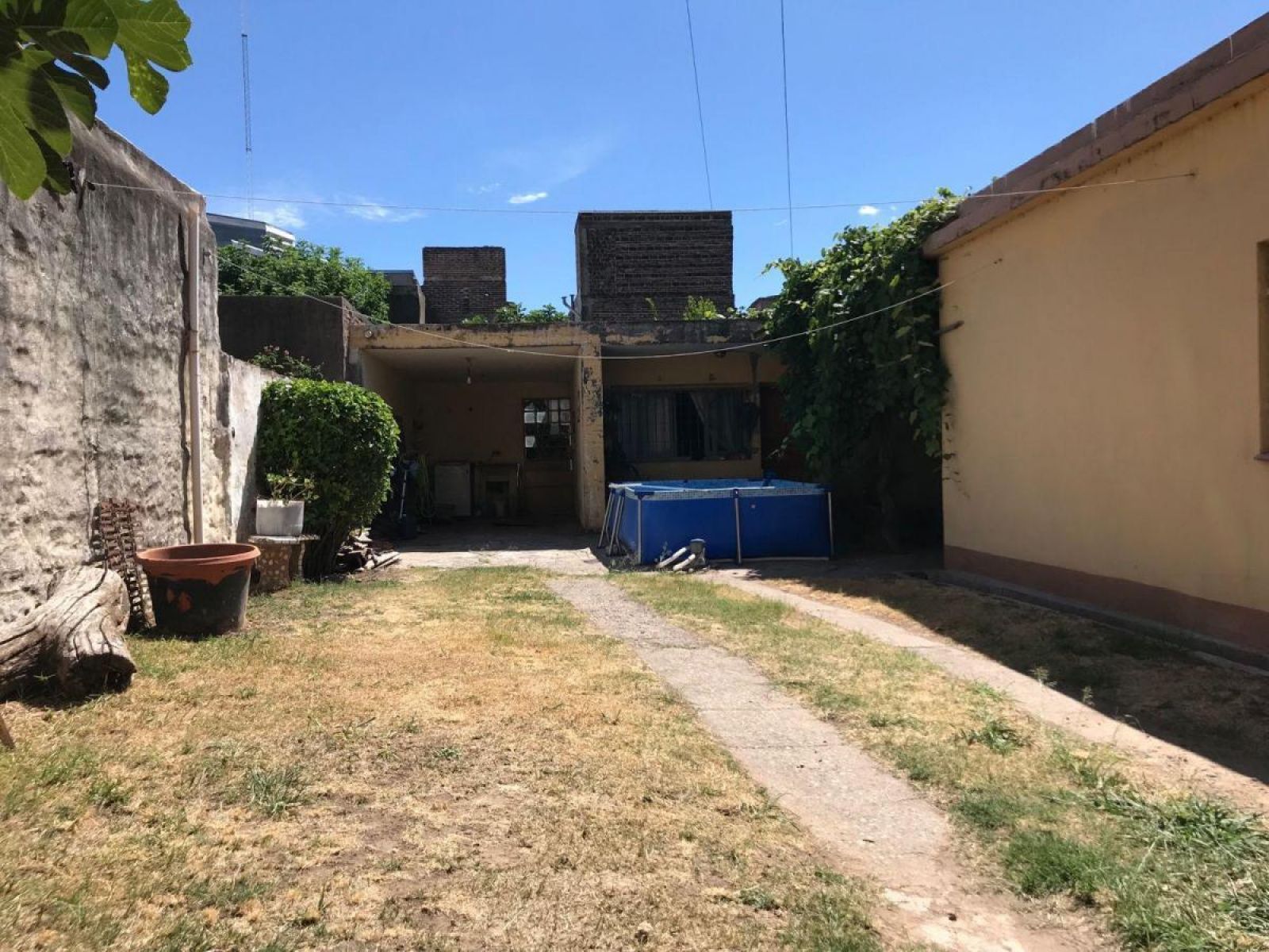 Casa más departamento en venta, Nueva Italia, Córdoba