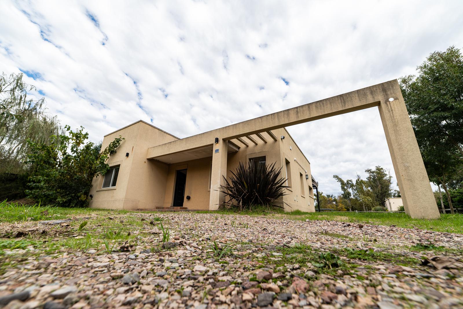 Casa a la venta en barrio cerrado Lomas de San Francisco  lujan