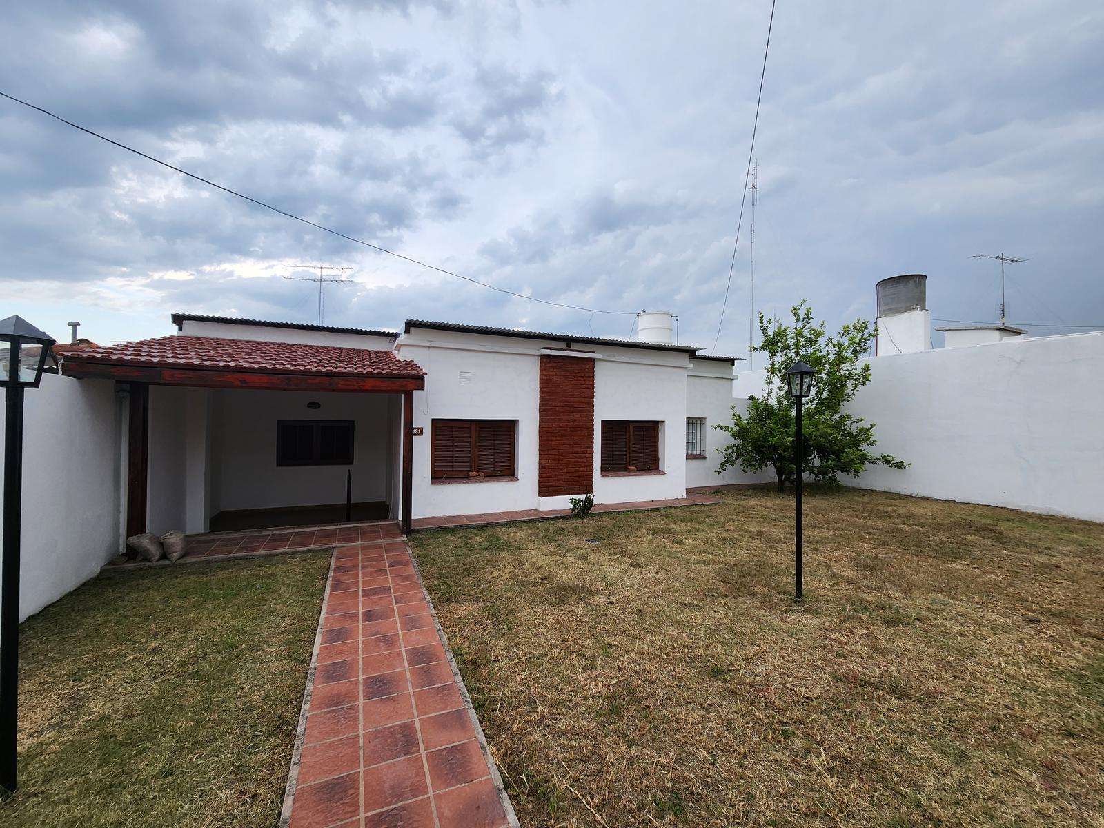 APTO CRÉDITO -Casa en VENTA - 2 Dormitorios