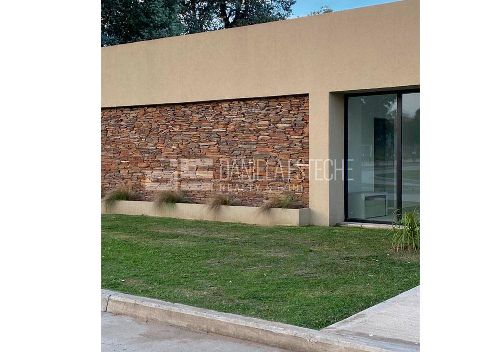 D. Esteche Realty- Duplex a estrenar de 4 ambientes en Spring Park