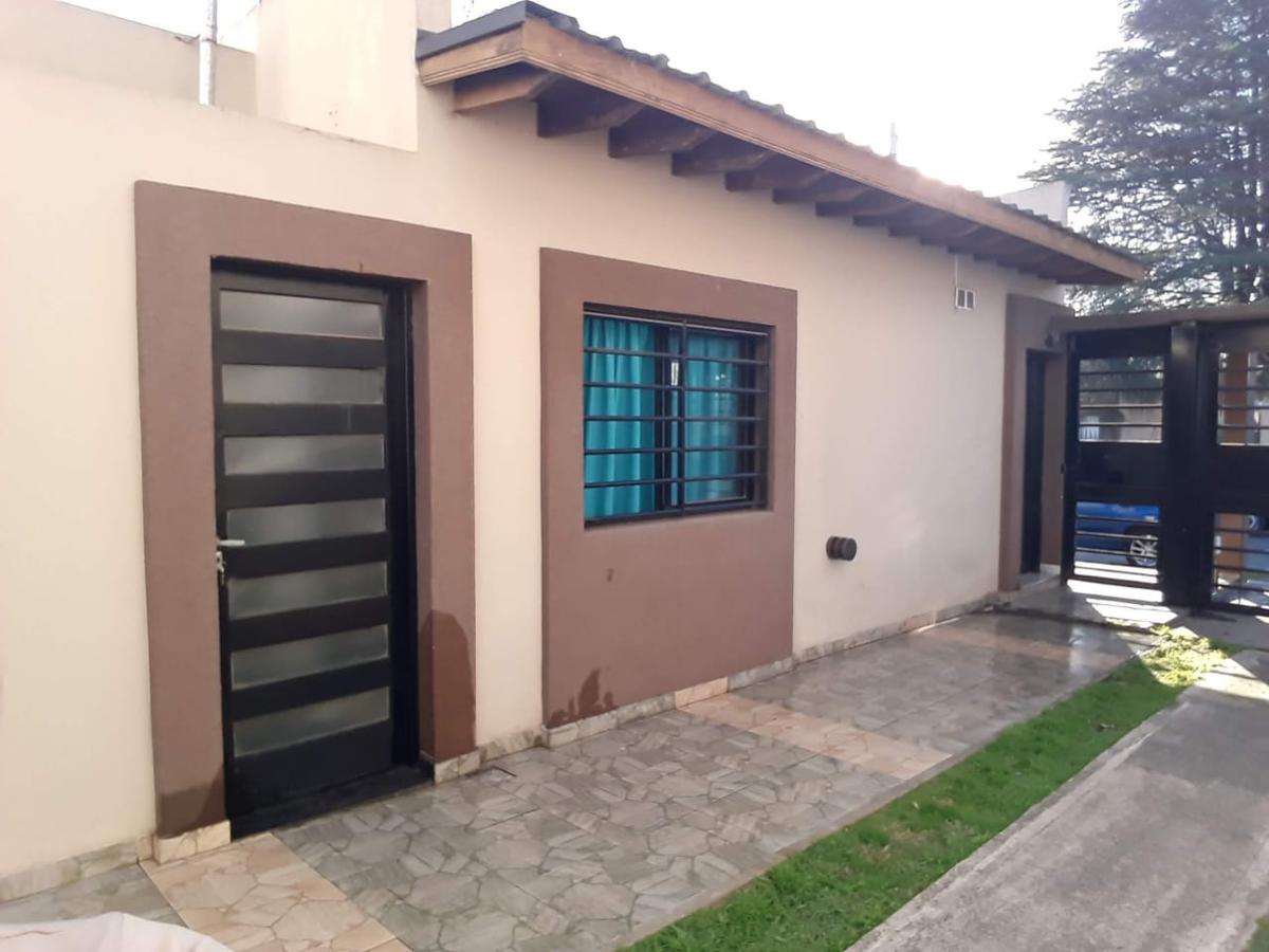 PH en venta - 1 dormitorio 1 baño - 46mts2 - Berazategui