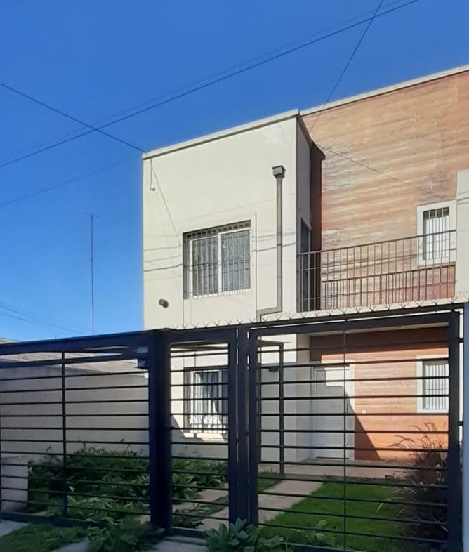 Duplex en alquiler Lujan solis al 2475