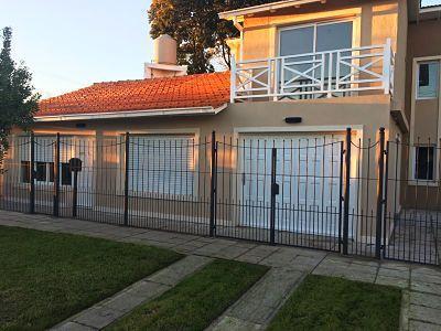 Venta Chalet 4 ambientes a estrenar - Caisamar -