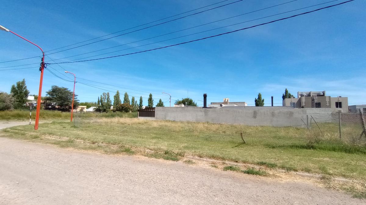 Terreno en San Luis y Circunvalación Cipolletti 394m