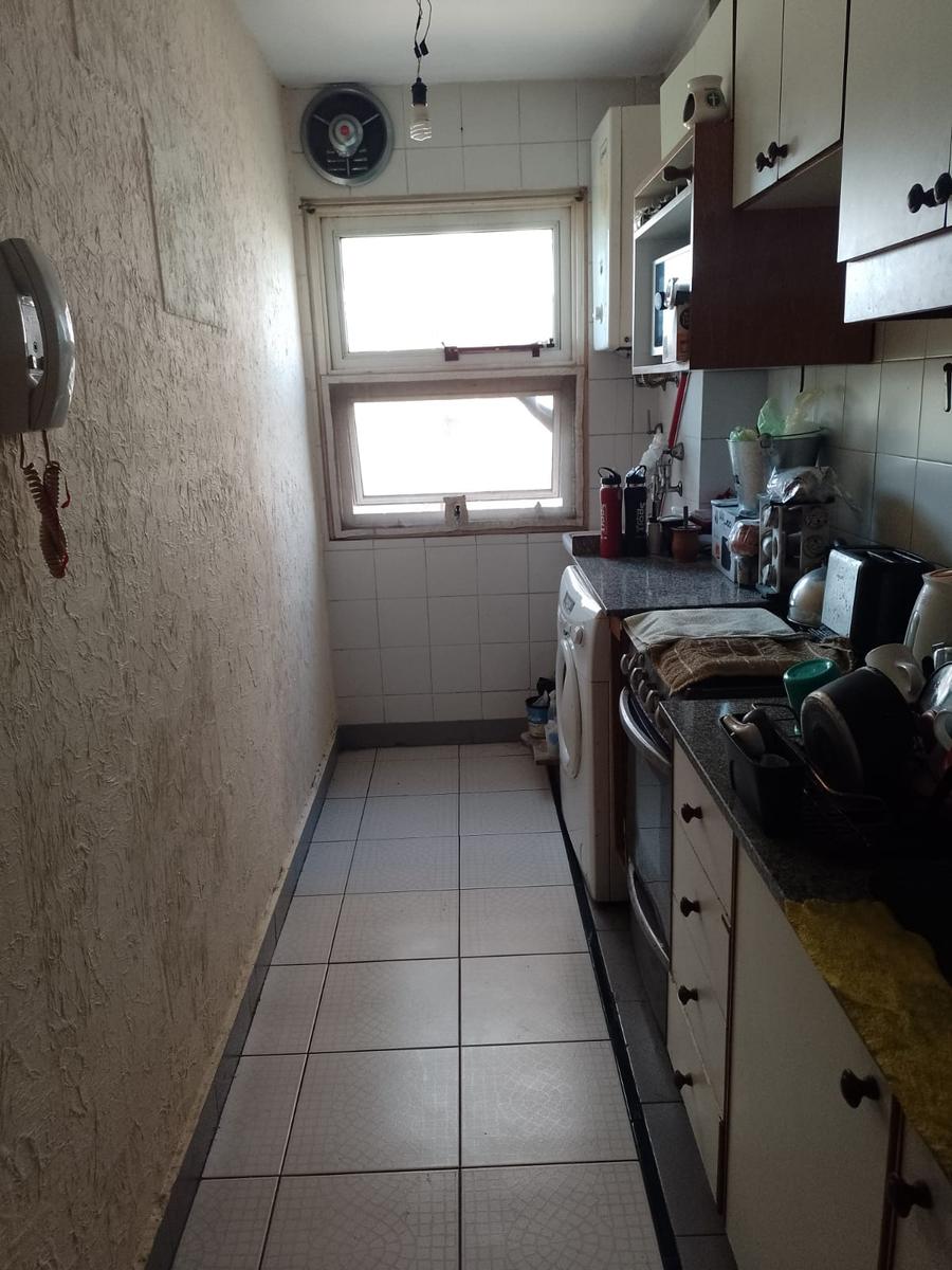 Departamento de tres ambientes a la venta en Torres Coto Sarandi