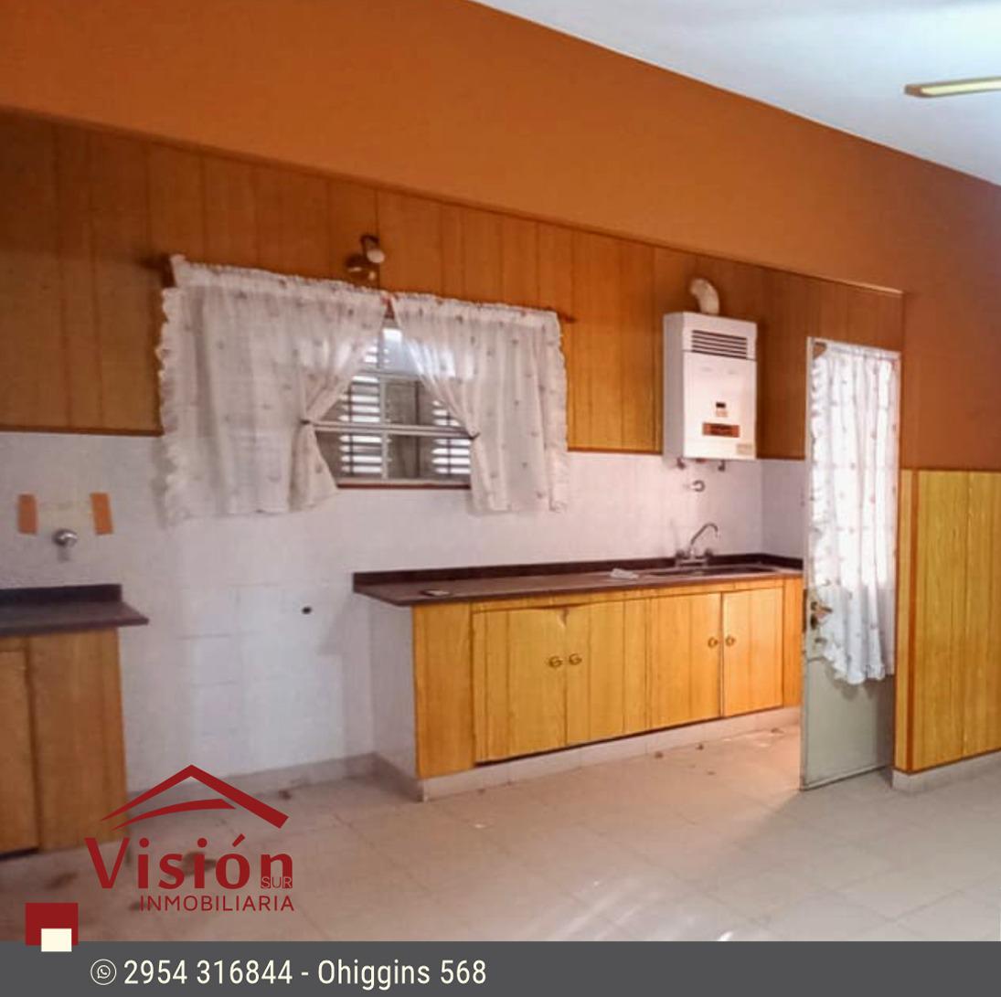 Casa en  venta Uriburu