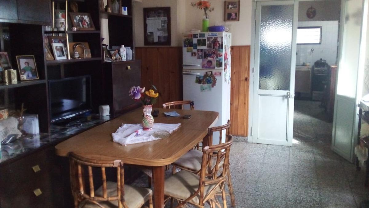 Casa en venta - 3 Dormitorios 2 Baños - Cochera - 500Mts2 - Carlos Casares