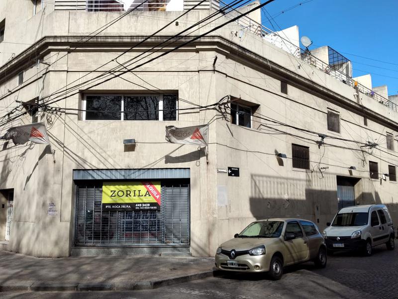 Venta Deposito con locales comerciales- Centro rosario