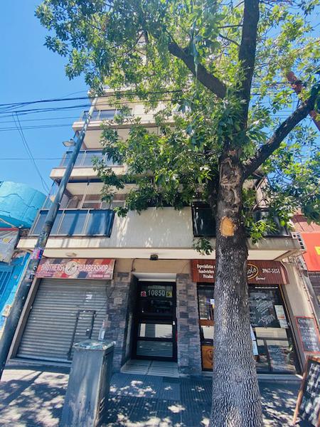 Departamento mono ambiente con jardin- Liniers