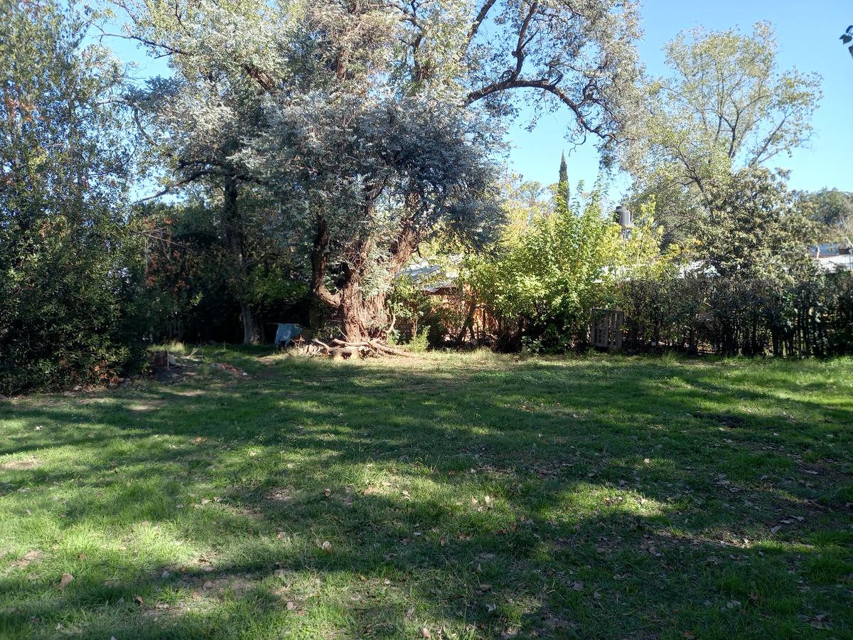 Casa a Reciclar en terreno de 1066 m2