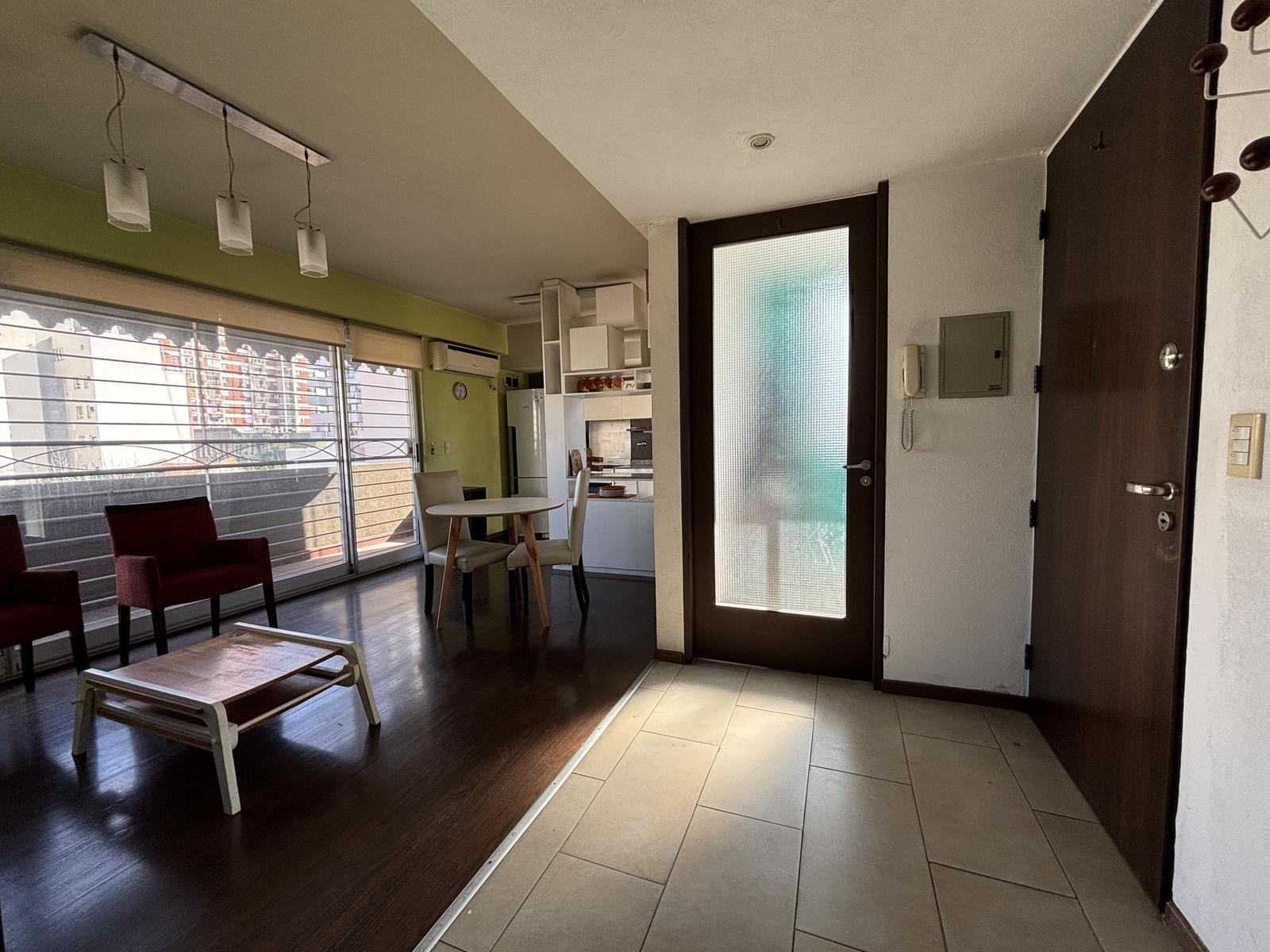 Venta departamento 3 ambientes en San Cristobal con cochera