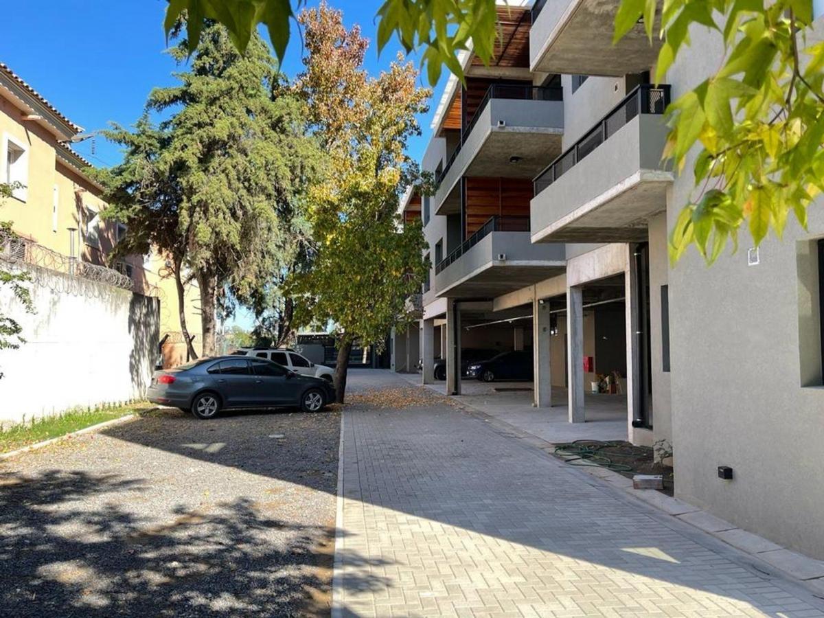 Venta depto 2 amb. Pilar  Edificio 