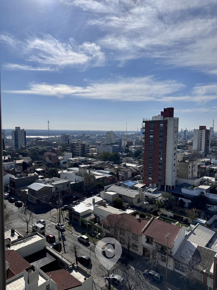 Departamento en Venta sobre Av. Mitre. 2 dormitorios Pleno centro Campana.