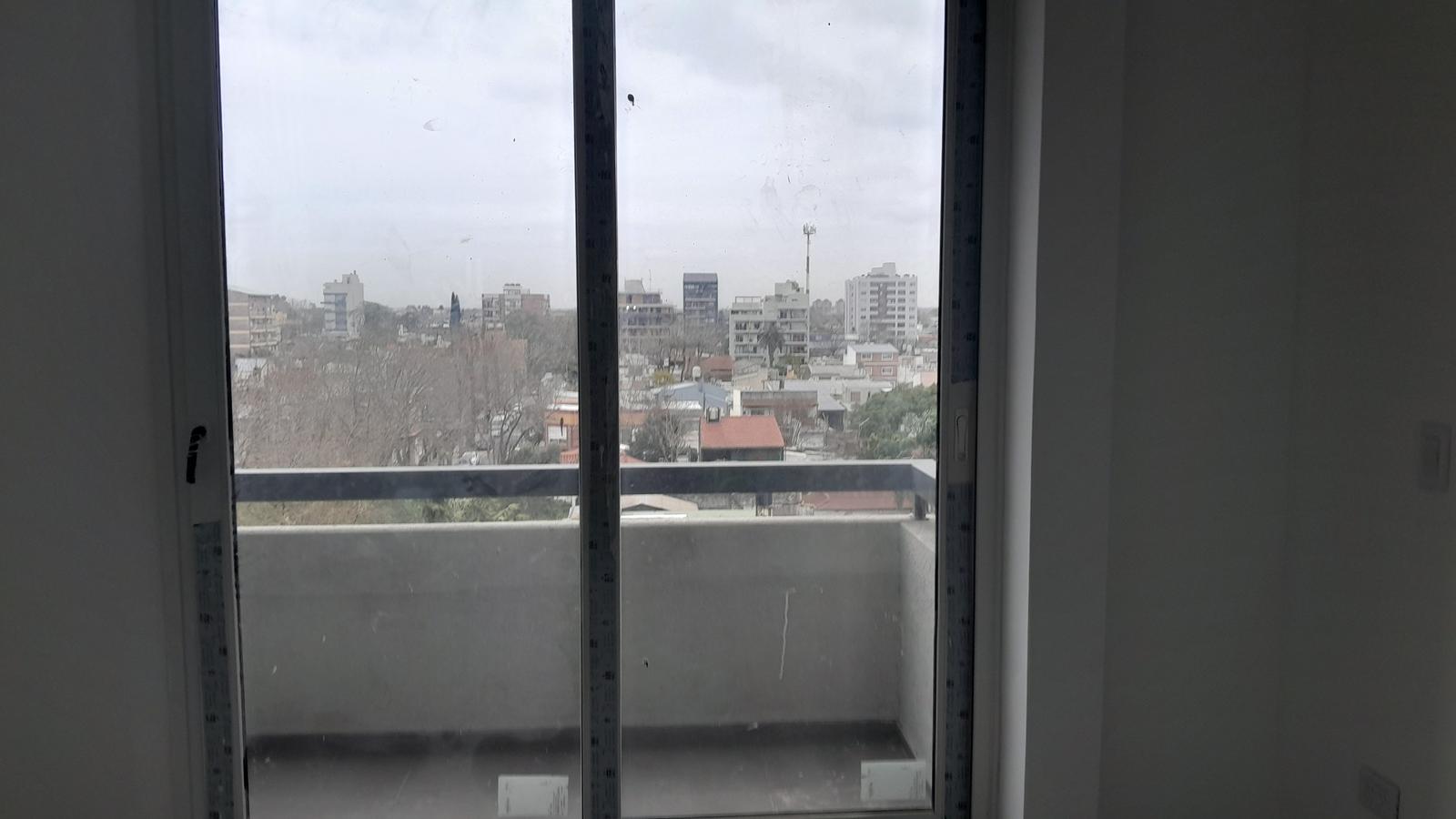 Super luminoso departamento de dos ambientes a estrenar en venta en Tigre, apto profesional