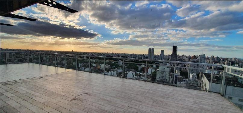 3 ambientes con cochera a la venta en Torre Esmeralda, en el corazón de Palermo Soho. Piso alto