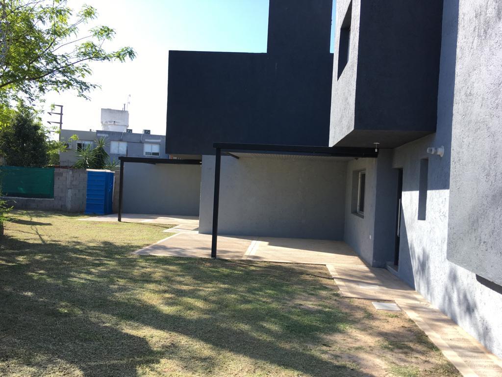 duplex Chacras del norte Apto Bancor