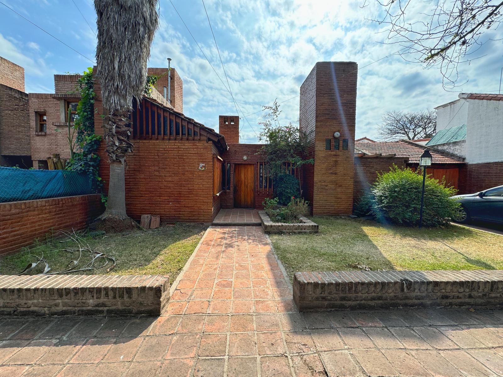 Casa en venta en Barrio Urca 3 dormitorios.