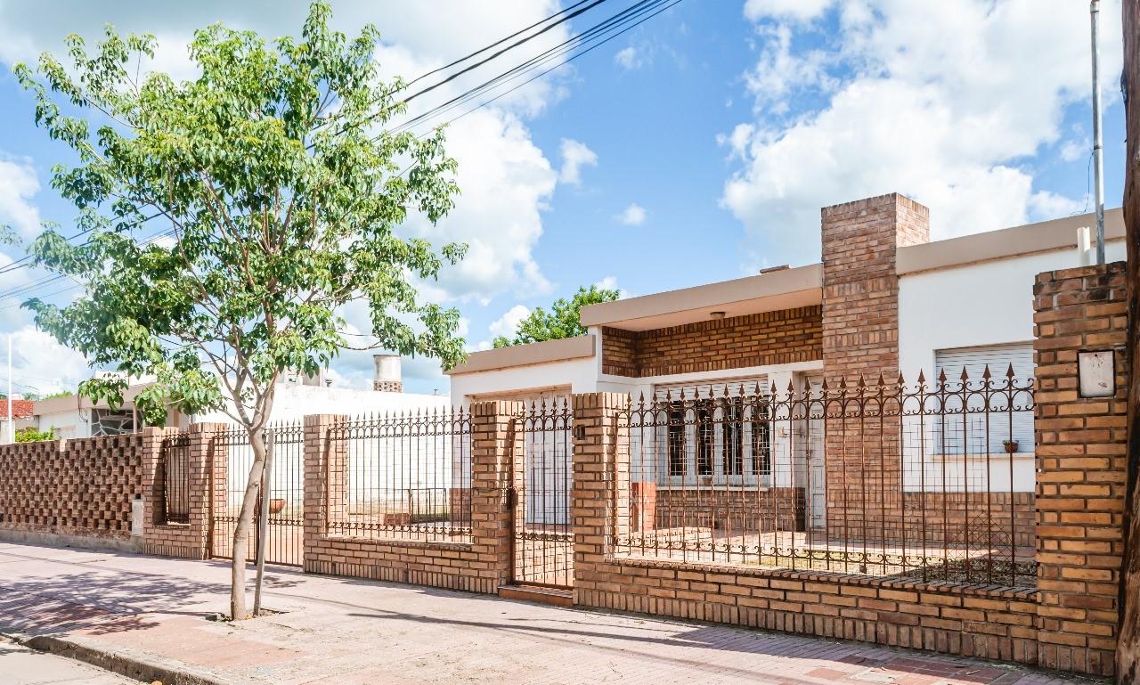 Casa de dos habitaciones en Leones