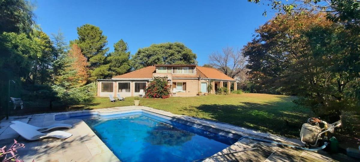 Casa en VENTA FORTIN DEL POZO con pileta