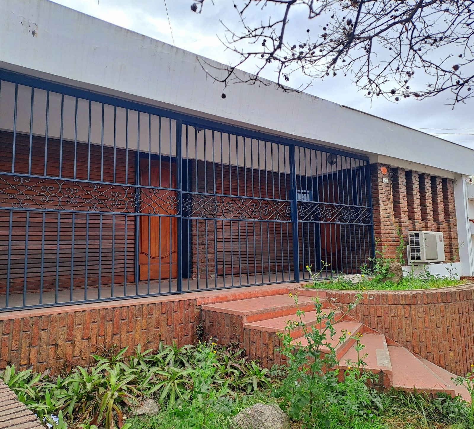 CASA / OFICINA - BV. SAN JUAN AL 1300