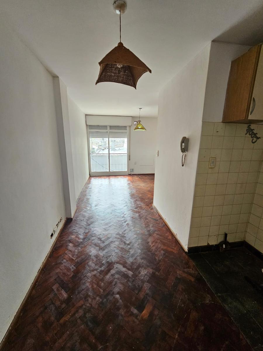 ¡Departamento Monoambiente en Alquiler, Sarmiento y Córdoba!