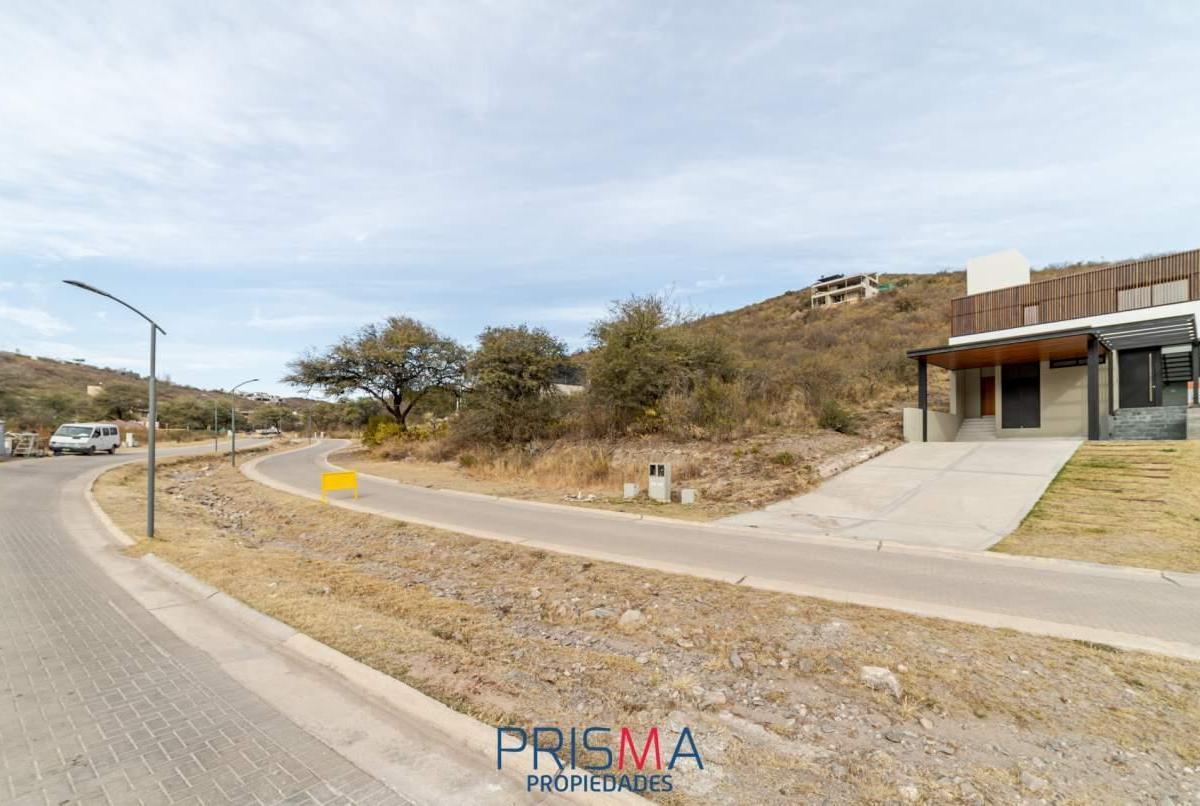 Lote en Venta - 1273 m2 - La Deseada Country