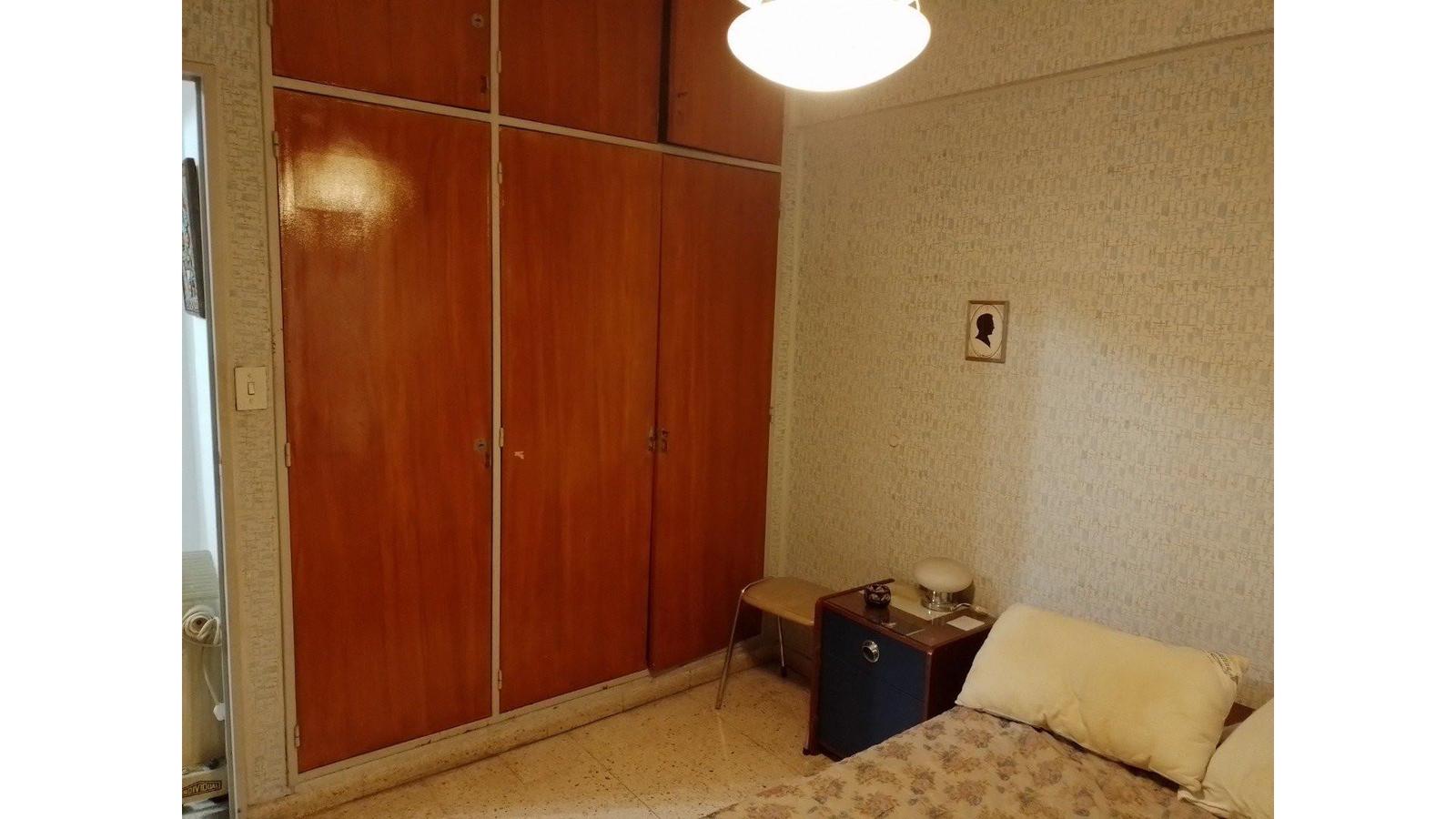 Venta de departamento de 2 ambientes - contrafrente - Moreno 2500 - centro - Mar del Plata