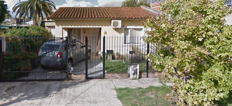 Venta Casa 4 AMB Cochera Pileta Villa Tesei