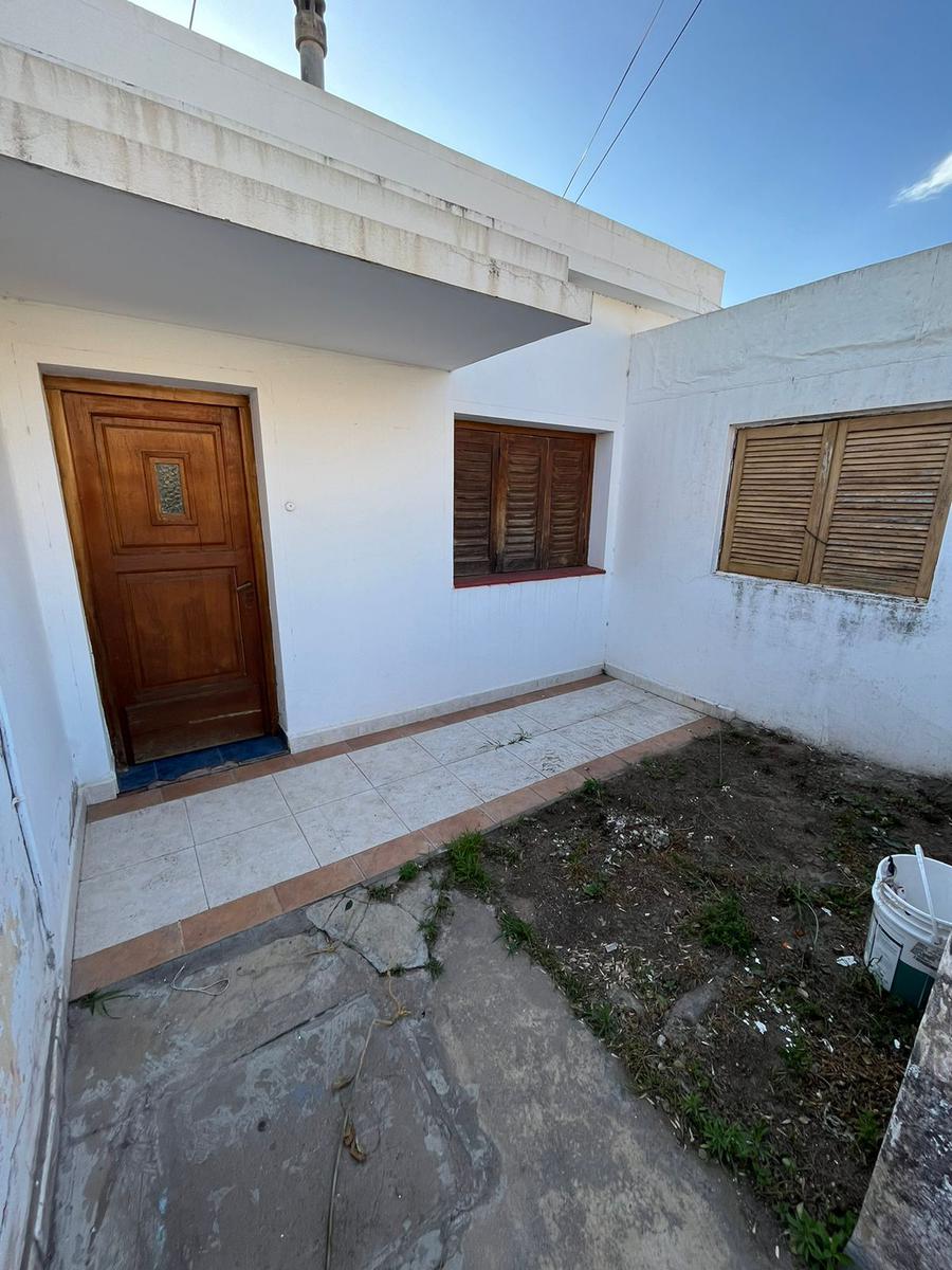 VENTA - OPORTUNIDAD - CASA ALTA CORDOBA - PATIO , 4 DORMITORIOS