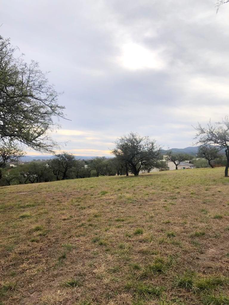 Terreno en  Country Causana con excelentes vistas