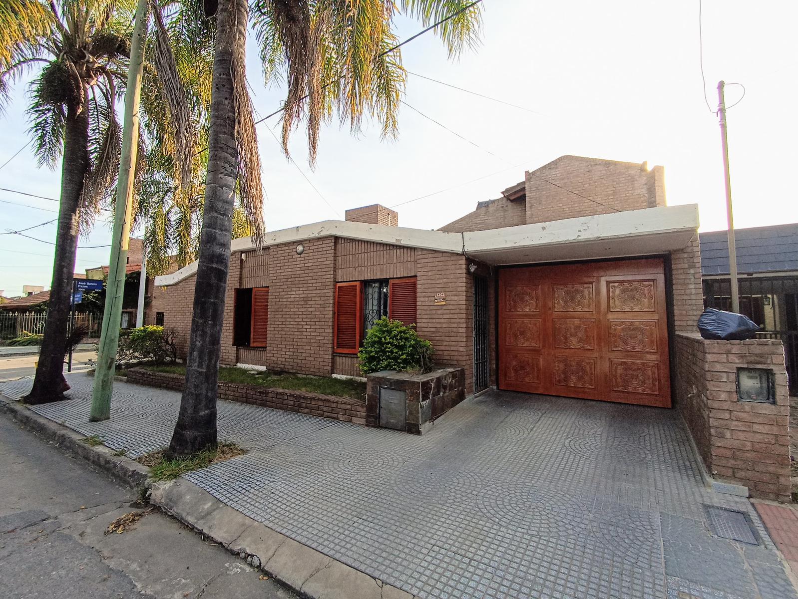 VENTA CASA DE 4 DORM CON PILETA URCA