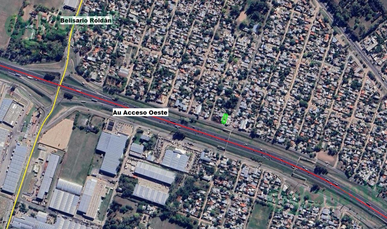 Venta de LOTE con mejoras sobre Acceso Oeste - Moreno