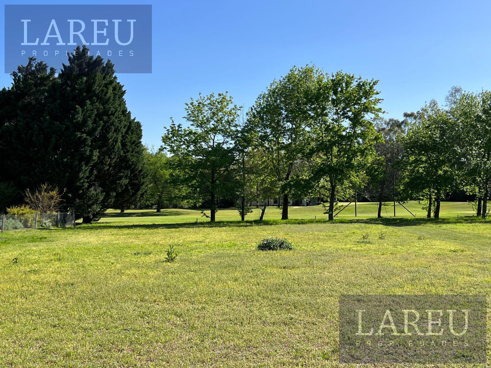 Terreno con vista al golf - en Mayling Club De Campo, Pilar