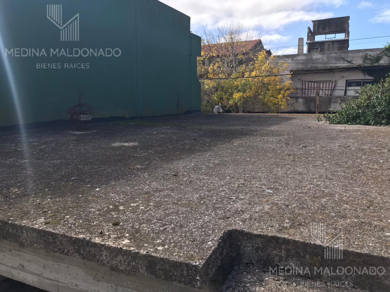 SE VENDE TERRENO EN MAR DEL TUYU CON LOSA