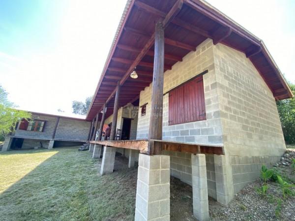 OPORTUNIDAD ÚNICA !!! CASONA CON PILETA EN VENTA  VILLA YACANTO  VALLE DE CALAMUCHITA