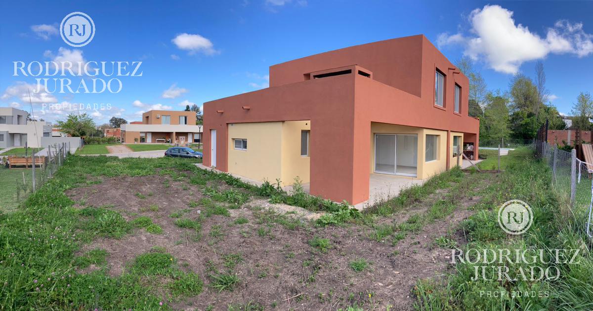 Oportunidad - Casas del Este - Apto Crédito Hipotecario y Blanqueo