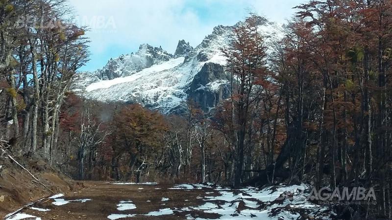 EXCELENTE LOTE. INMEJORABLE UBICACIÓN AL PIE DEL CERRO PERITO MORENO.