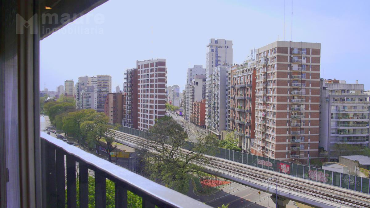 Semipiso de 3 dormitorios con dependencia y espacio guardacoche en venta en Belgrano