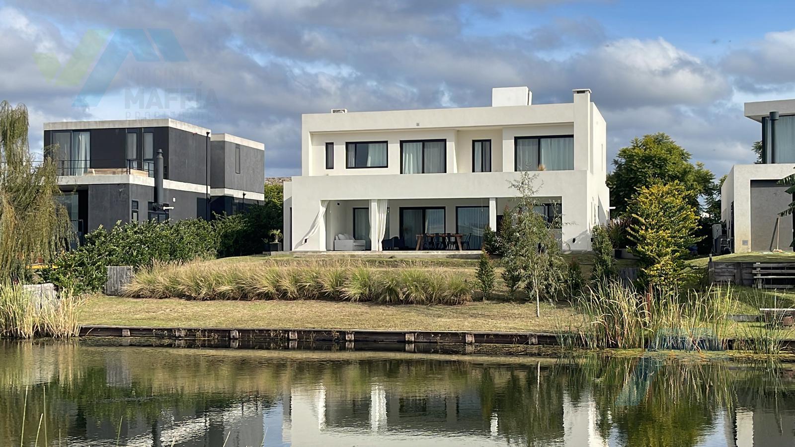 Casa en Puertos del Lago