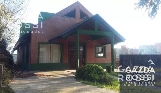 Chalet en venta en Brickland, Canning