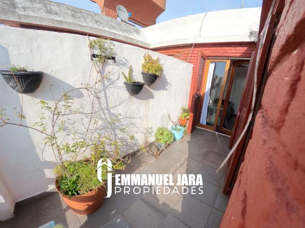 Venta triplex con cochera zona faro